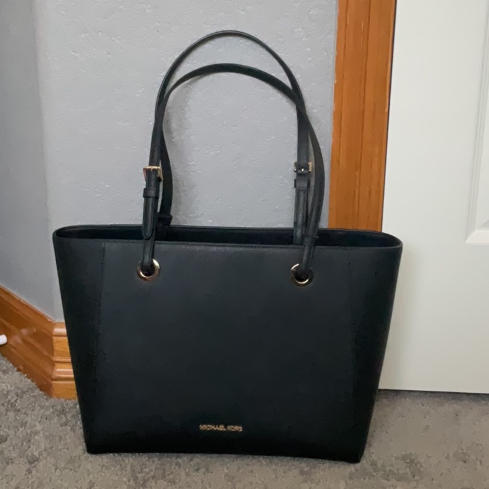 Michael Kors Walsh Tote